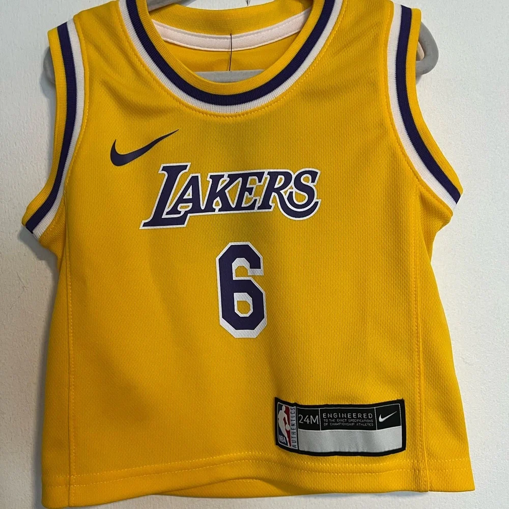 Nike Kids Lakers Gold Basketball Jersey - Picture 2 of 8